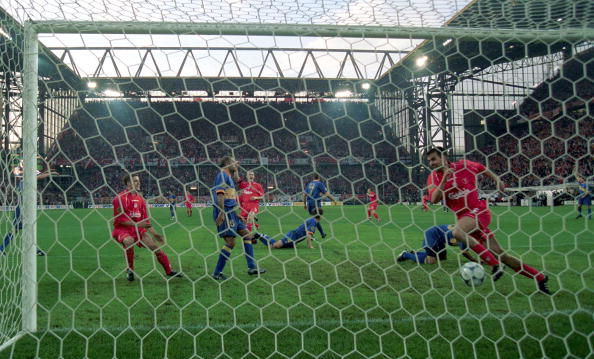 Markus Babbel abriu o marcador da final da Taa UEFA 2000/01